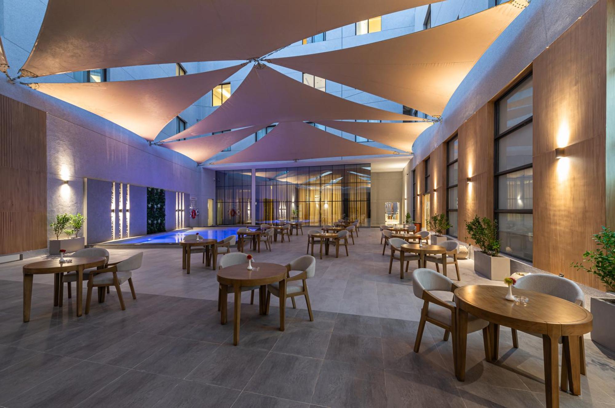 Voyage Hotel & Suites Riyad Extérieur photo